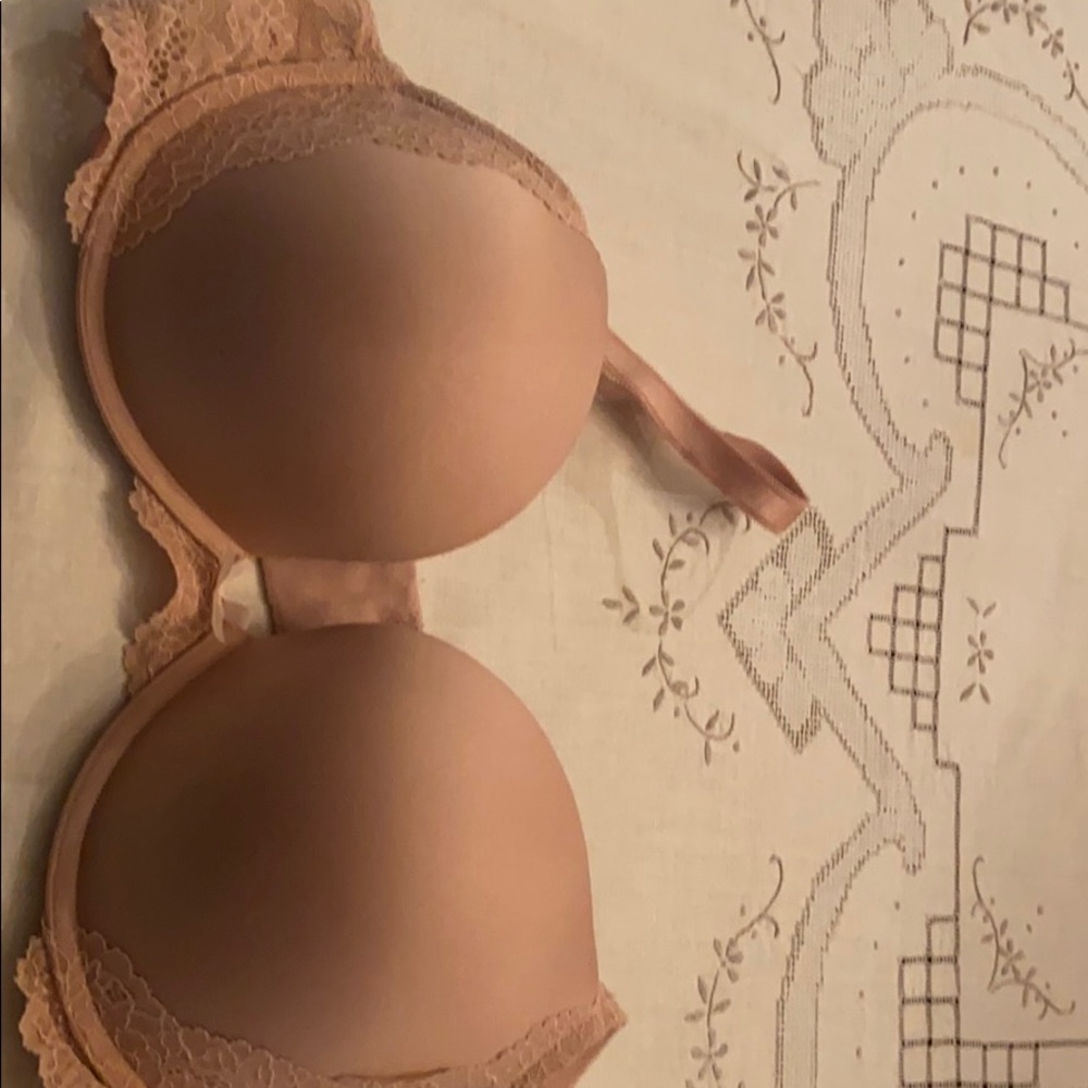 Victoria Secret bra tan. New without tags
